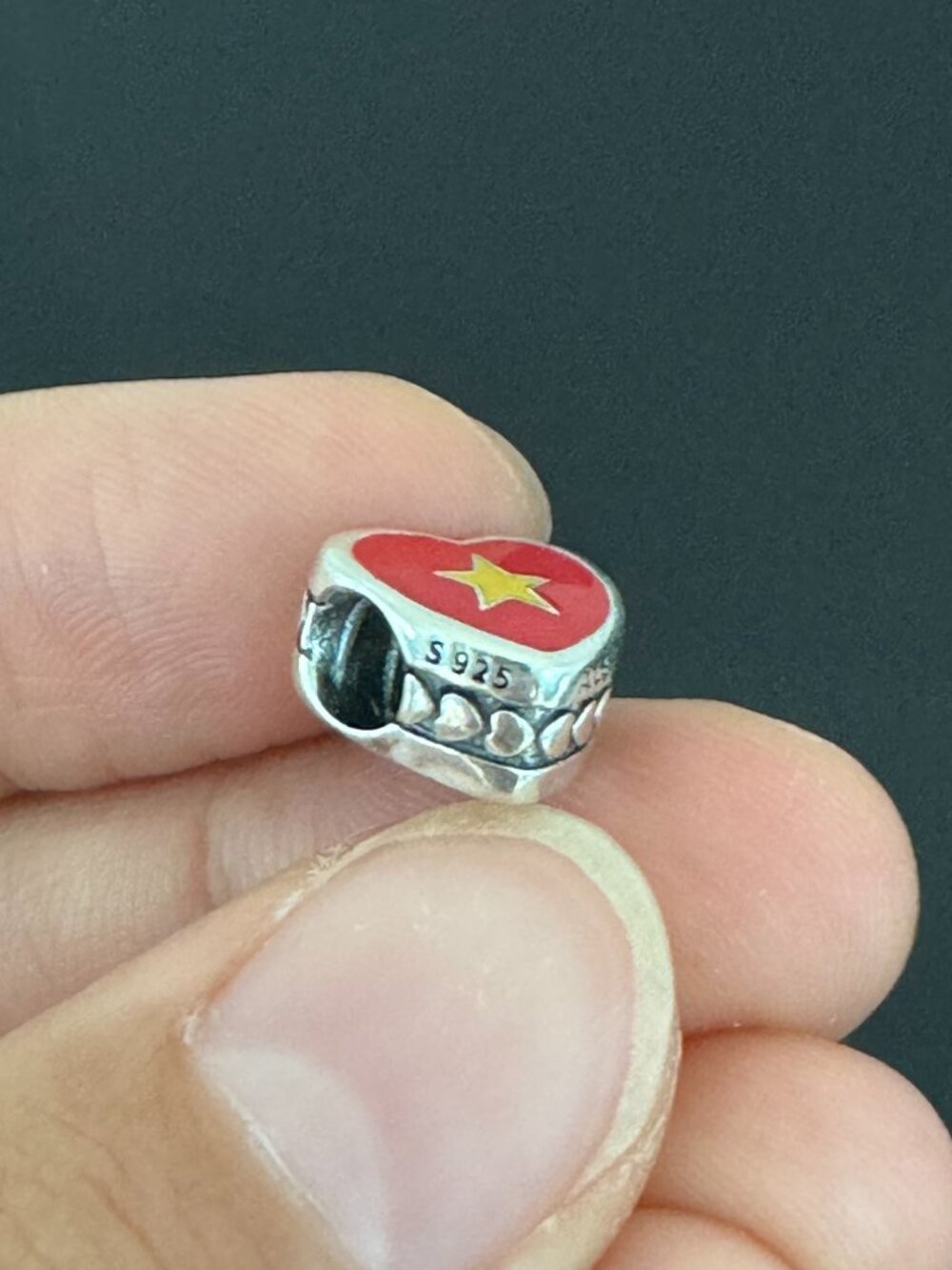 Authentic Pandora Vietnam Flag Heart Exclusive Charm - Picture 2 of 6